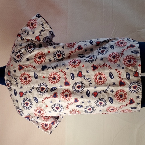 Woman red, white and blue v neck srub nursing top - Picture 5 of 5